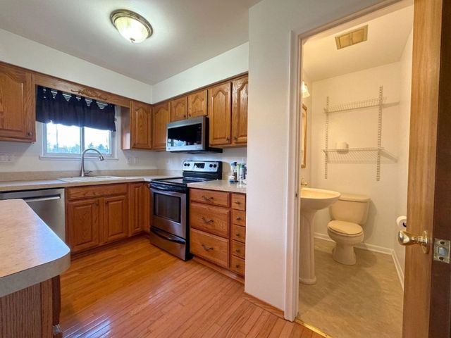 11489 Colonial Woods Drive, Clio, MI 48420