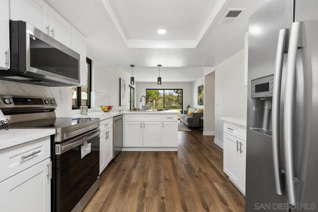 15389 Avenida Rorras, San Diego, CA 92128