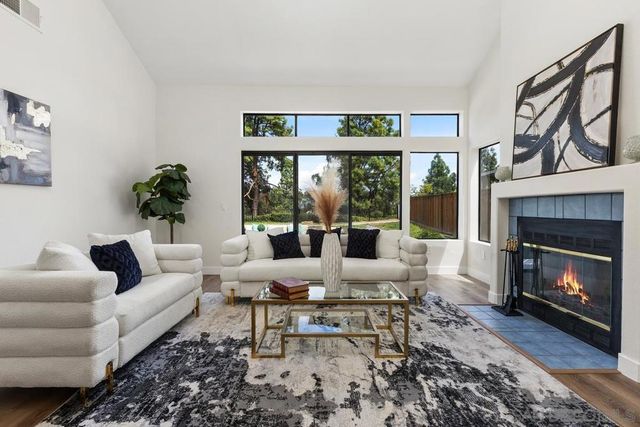 15389 Avenida Rorras, San Diego, CA 92128