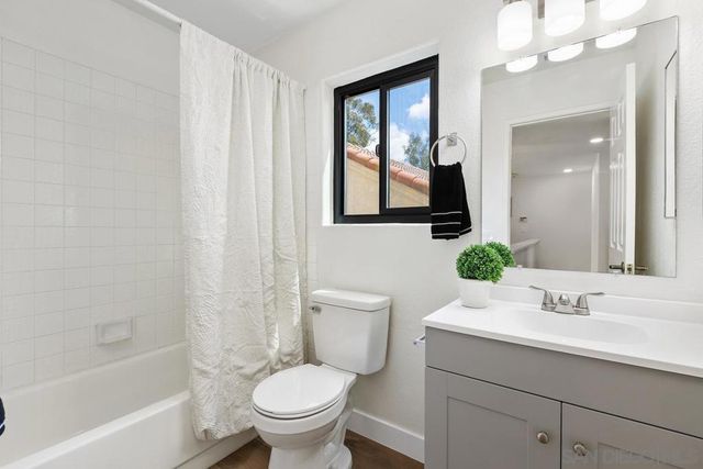 15389 Avenida Rorras, San Diego, CA 92128