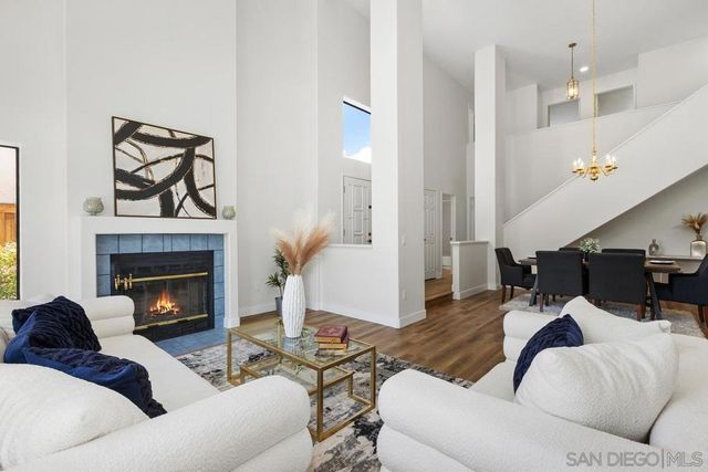 15389 Avenida Rorras, San Diego, CA 92128