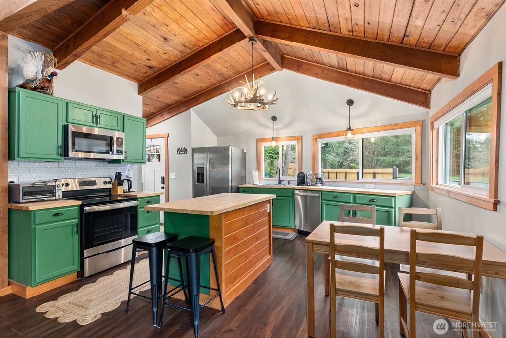 19807 State Route 706 E, Elbe, WA 98330