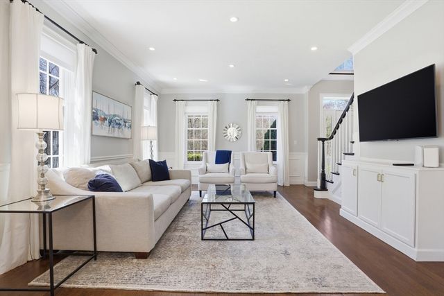 24 Alcorn Xing, Westford, MA 01886