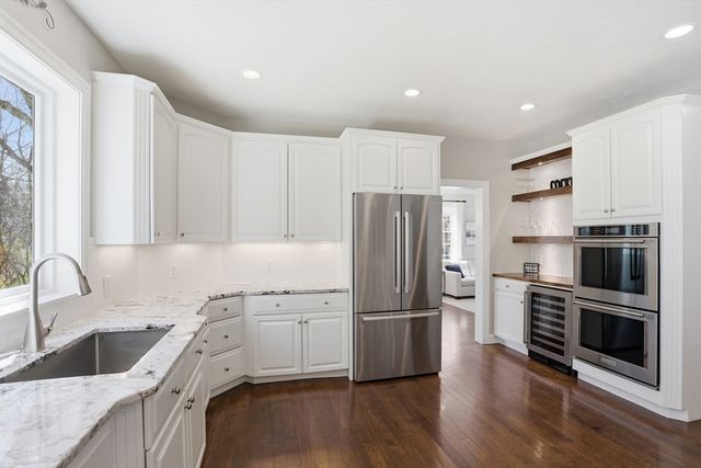 24 Alcorn Xing, Westford, MA 01886