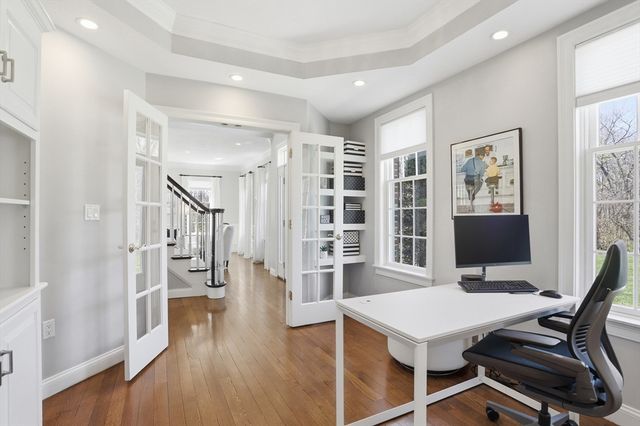 24 Alcorn Xing, Westford, MA 01886