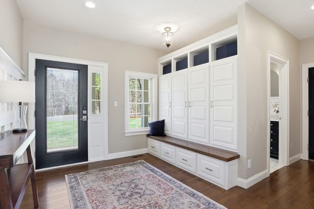 24 Alcorn Xing, Westford, MA 01886