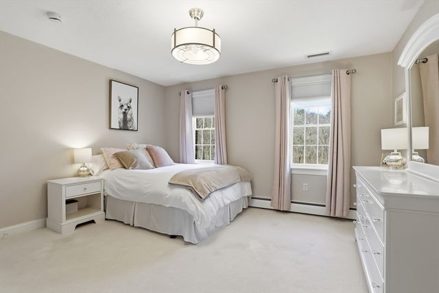 24 Alcorn Xing, Westford, MA 01886
