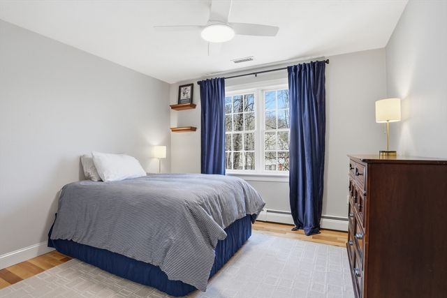 24 Alcorn Xing, Westford, MA 01886