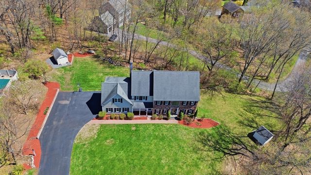 24 Alcorn Xing, Westford, MA 01886
