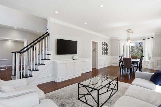 24 Alcorn Xing, Westford, MA 01886