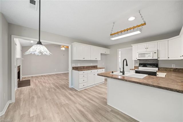 6121 Hickory Creek Road, Winston-salem, NC 27107