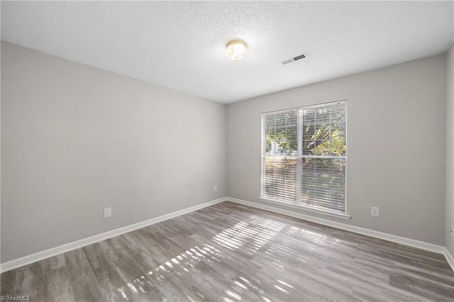 6121 Hickory Creek Road, Winston-salem, NC 27107