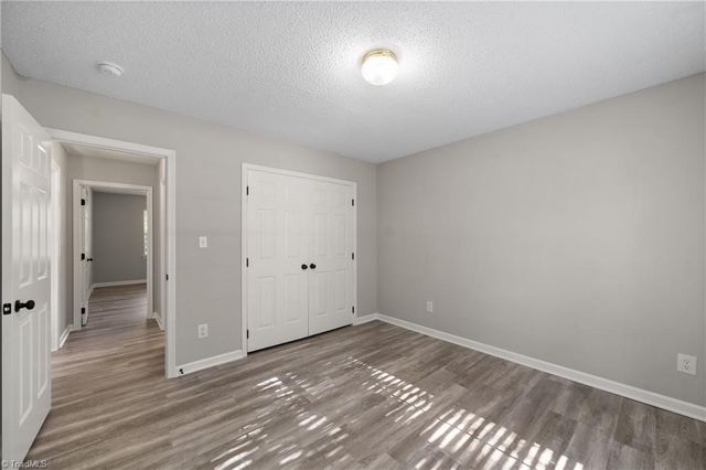 6121 Hickory Creek Road, Winston-salem, NC 27107