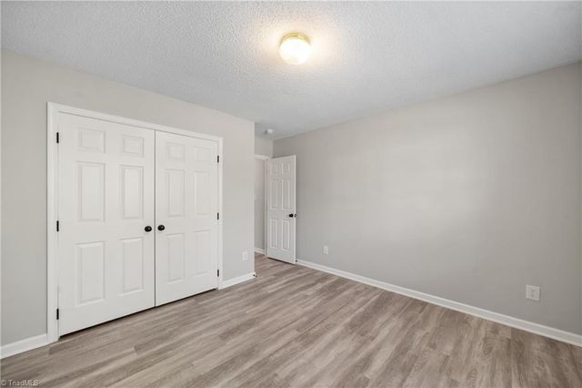 6121 Hickory Creek Road, Winston-salem, NC 27107
