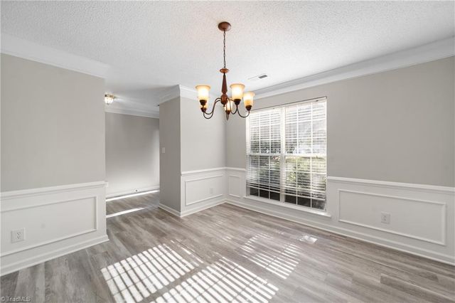 6121 Hickory Creek Road, Winston-salem, NC 27107