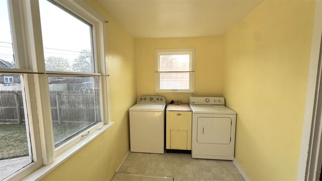 360 W 18th Street, Holland, MI 49423