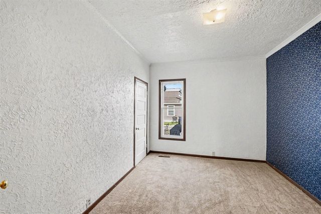 360 W 18th Street, Holland, MI 49423