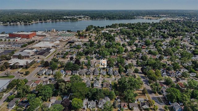 360 W 18th Street, Holland, MI 49423