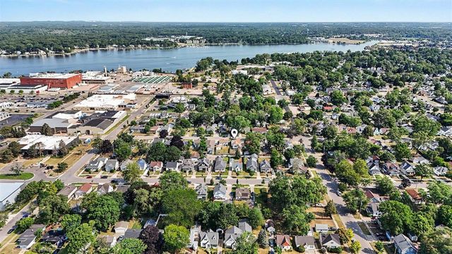 360 W 18th Street, Holland, MI 49423