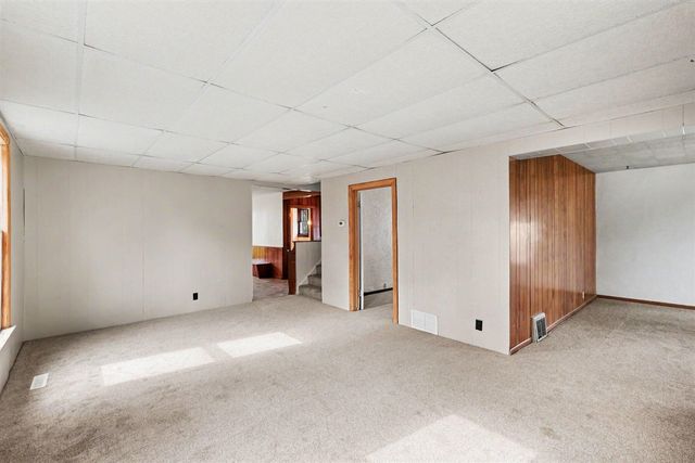 360 W 18th Street, Holland, MI 49423