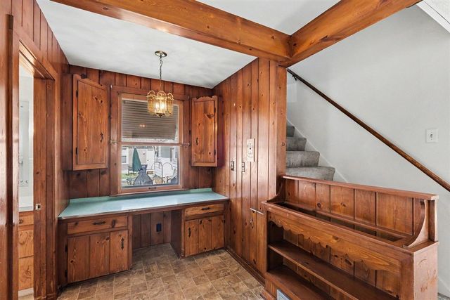 360 W 18th Street, Holland, MI 49423
