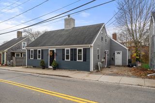 126 Summer St, Plymouth, MA 02360