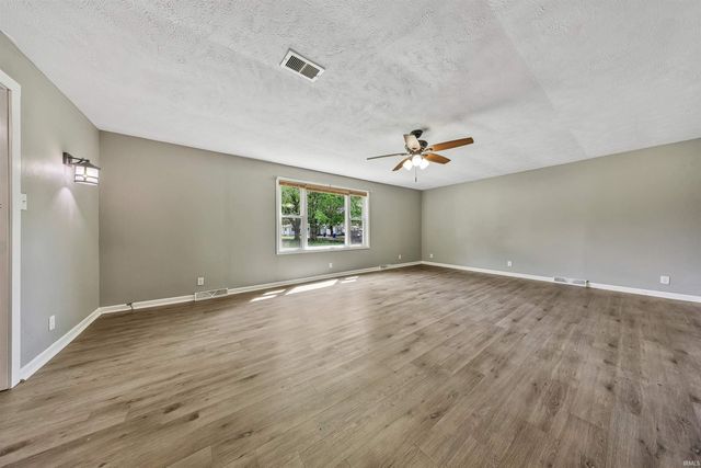1701 Boulevard Place, Princeton, IN 47670