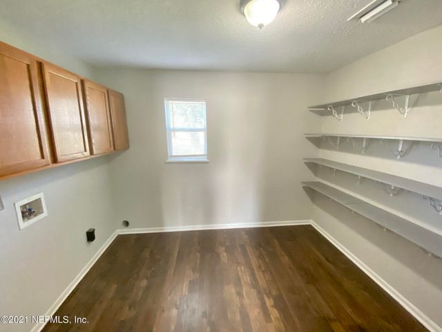 7147 NEWMAN LAKE Court, Jacksonville, FL 32222