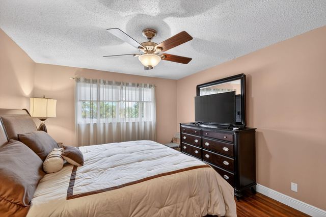 729 Lori Drive 302, Palm Springs, FL 33461