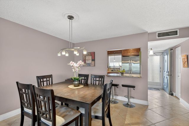 729 Lori Drive 302, Palm Springs, FL 33461