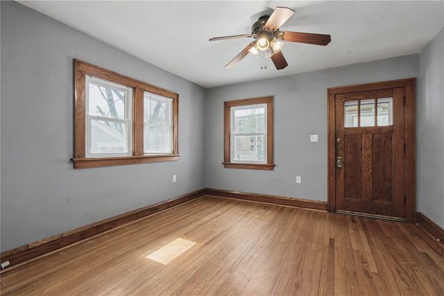 336 21st Street NE, Cedar Rapids, IA 52402