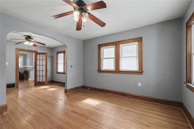 336 21st Street NE, Cedar Rapids, IA 52402