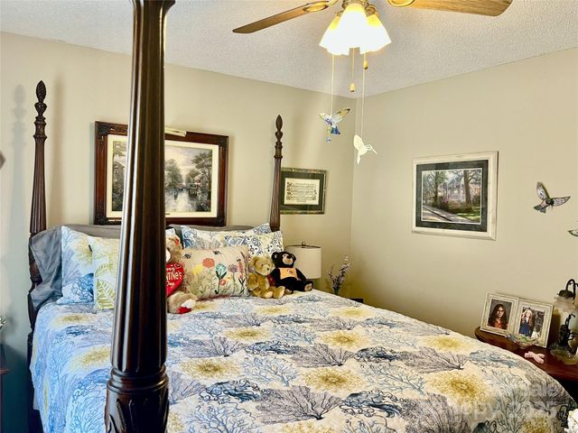 5508-5510 Wrenn Drive, Denver, NC 28037