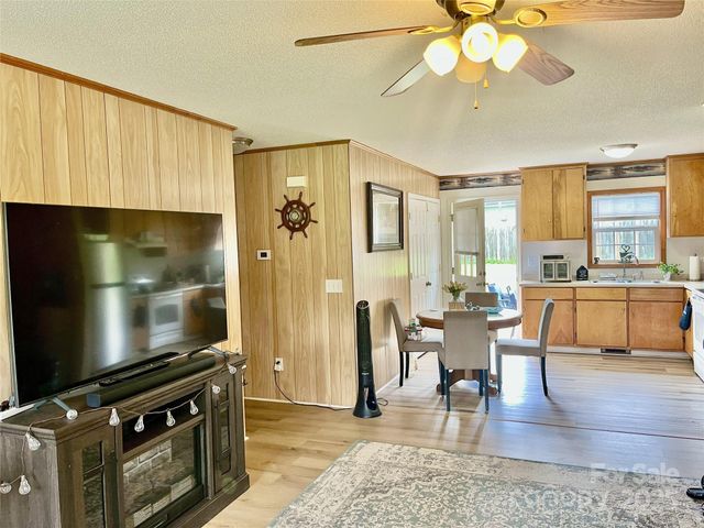 5508-5510 Wrenn Drive, Denver, NC 28037