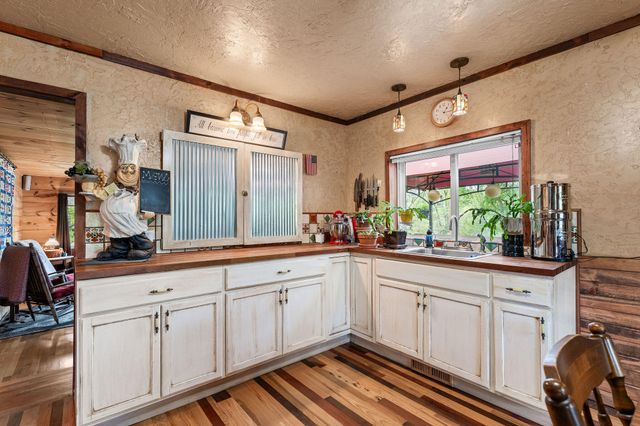 2352 Joe Bald Road, Kimberling City, MO 65686