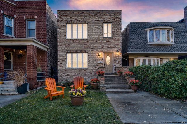 3329 S Racine Avenue, Chicago, IL 60608