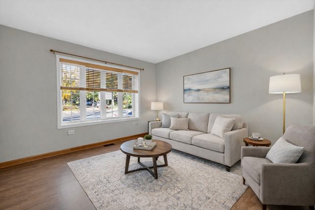 3329 S Racine Avenue, Chicago, IL 60608