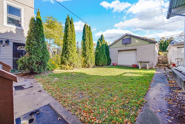 3329 S Racine Avenue, Chicago, IL 60608