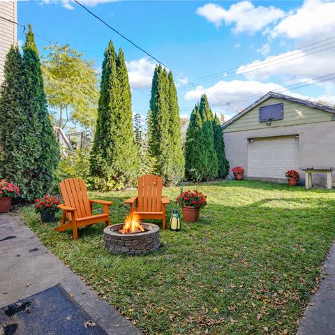 3329 S Racine Avenue, Chicago, IL 60608