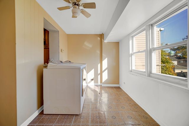 3329 S Racine Avenue, Chicago, IL 60608