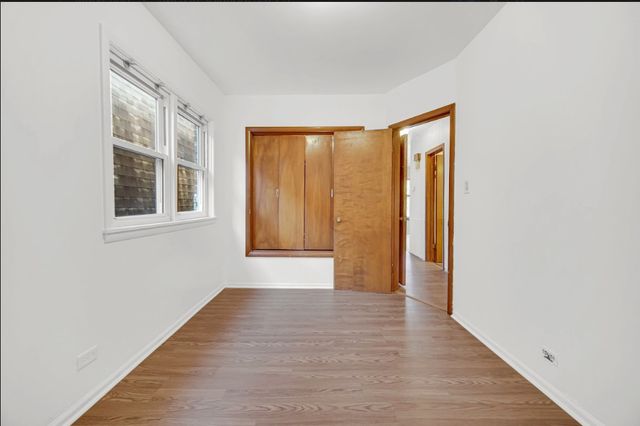 3329 S Racine Avenue, Chicago, IL 60608