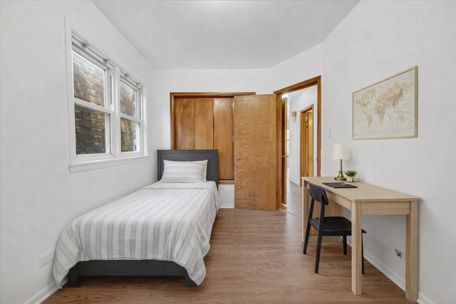 3329 S Racine Avenue, Chicago, IL 60608