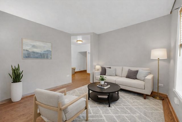 3329 S Racine Avenue, Chicago, IL 60608