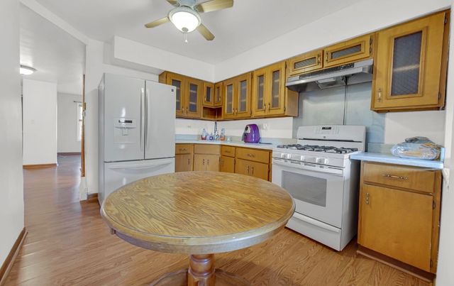 3329 S Racine Avenue, Chicago, IL 60608