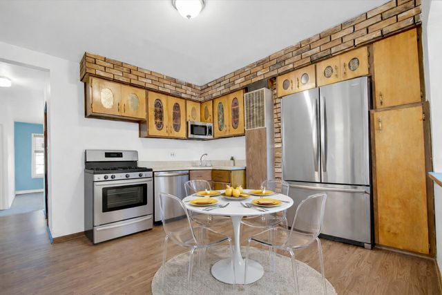 3329 S Racine Avenue, Chicago, IL 60608