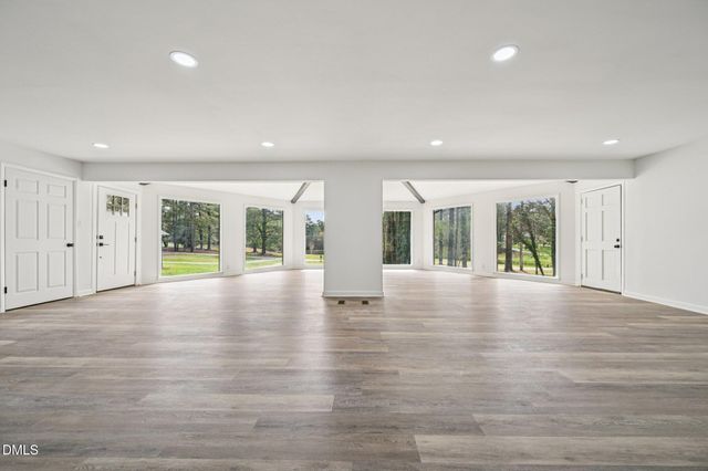 731 Lakeview Drive, Henderson, NC 27536