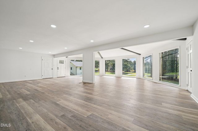 731 Lakeview Drive, Henderson, NC 27536