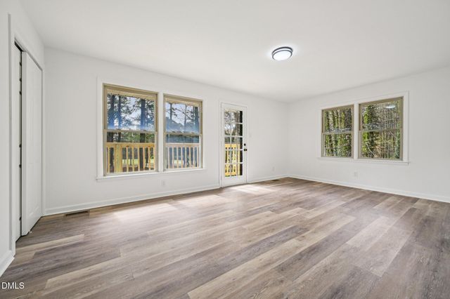 731 Lakeview Drive, Henderson, NC 27536