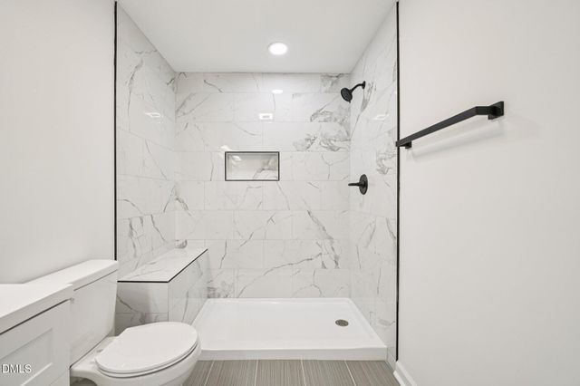 731 Lakeview Drive, Henderson, NC 27536