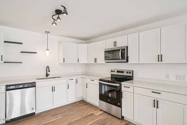 731 Lakeview Drive, Henderson, NC 27536